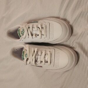 Reebok Sneakers